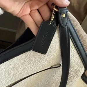 Coach | Bags | Coach Cream And Black Twotone Shoulder Bag  display picture 3